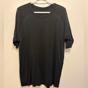 Lululemon Athletic Men’s Black Short Sleeve Size XL